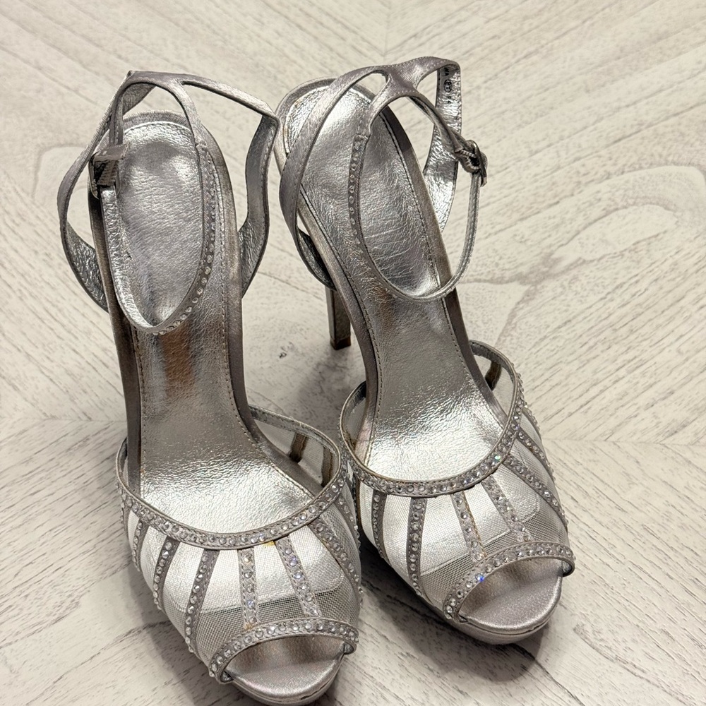 Adrianna Papell crystal-embellished sandals Size 8